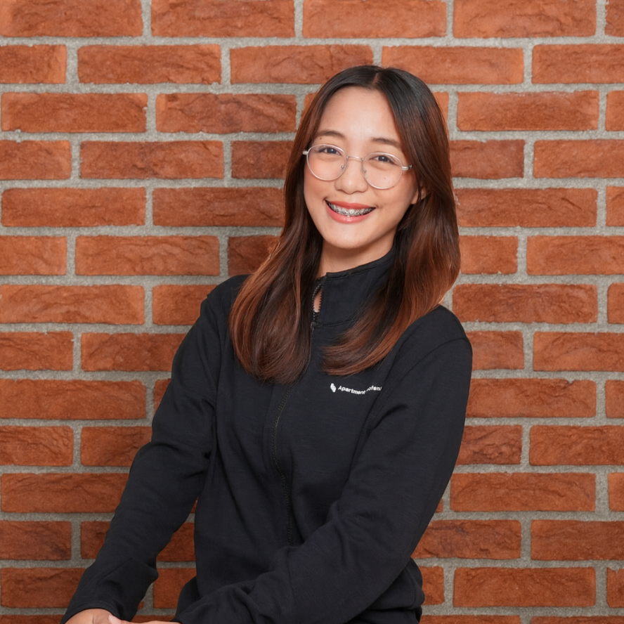Sarah Yvone (Ash) De Leon Sangalang